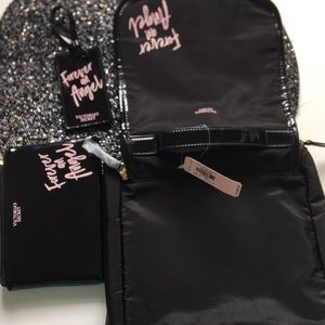 Victoria’s Secret Travel set